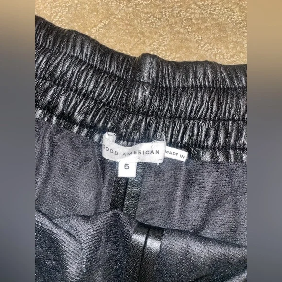 Good American black better than leather high waisted elastic shorts - Picture 5 of 6